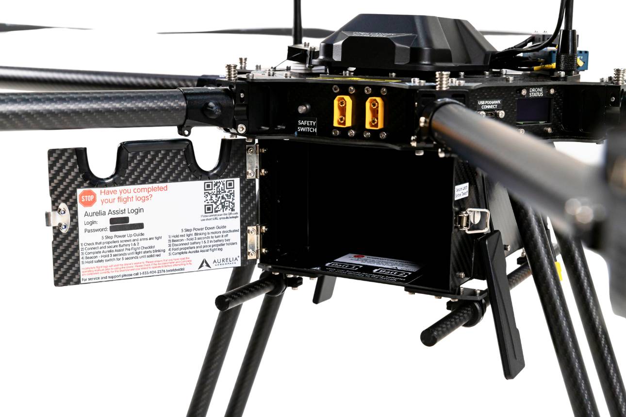 Aurelia X6 MAX - Battery Bay Inside.jpg__PID:c2effa28-3d18-40b2-aed8-ab70d1a1d135